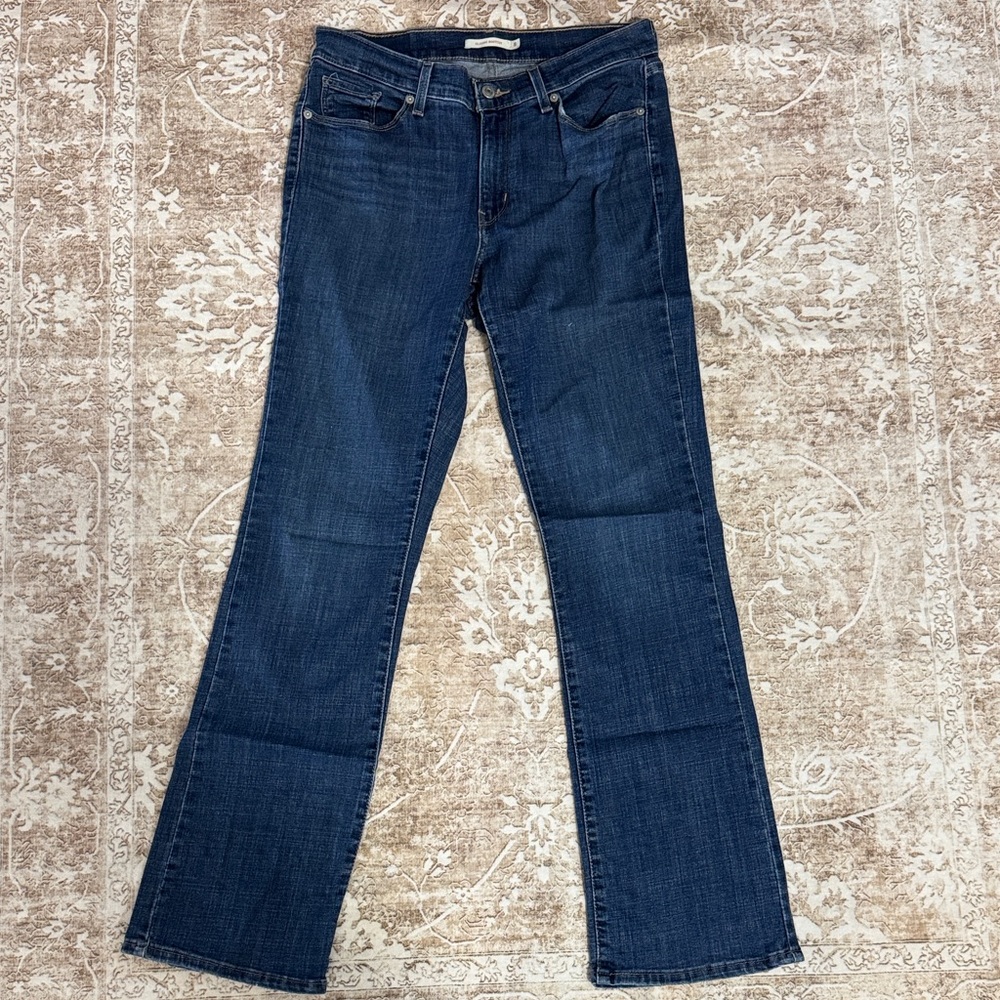 Levis Bootcut Blue Denim Jeans - 8 like new